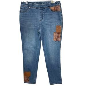Chico’s Girlfriend Slim Leg Ankle Jean Size 0.5/6 Medium Wash Luggage Patch NEW